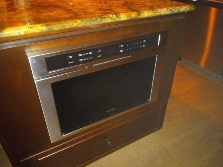 How to Choose a Microwave That Fits Your Cooking Habits