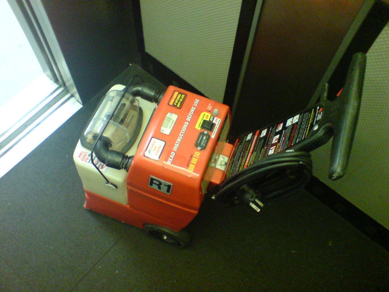 carpet cleaning machine
