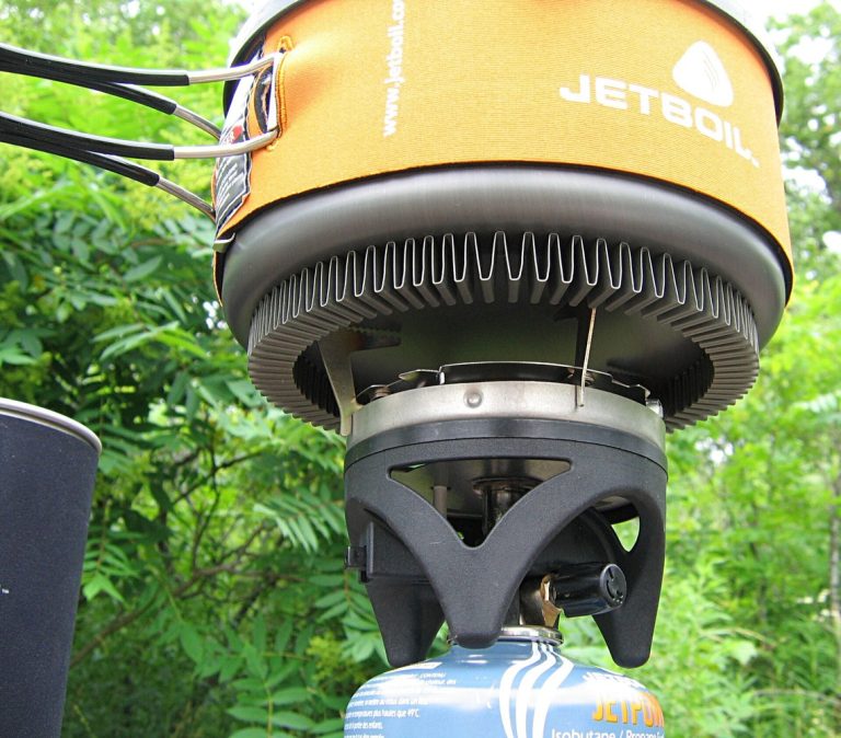 How to Choose a Camping Stove for Simple Outdoor Meals